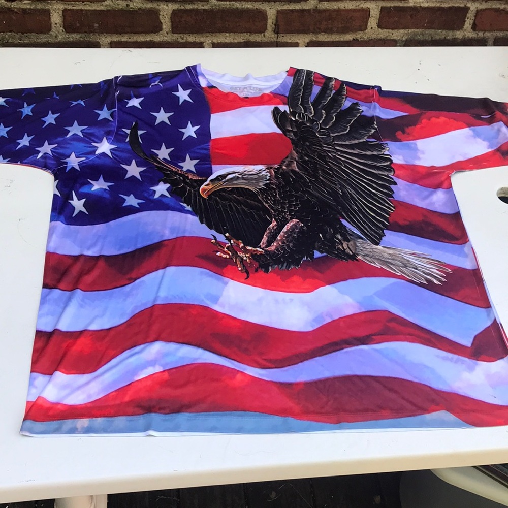Majestic Eagle & American Flag T Shirt in 2XL